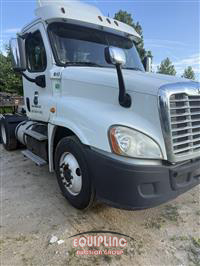 2018 Freightliner Freghtliner Cascadia 6X4 T/A D