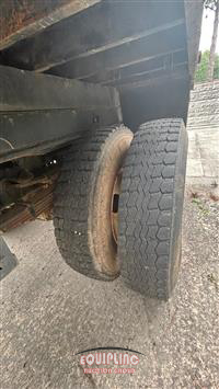 2000 Ford F650