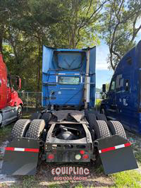 2005 VOLVO TRUCK VNM