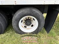 2014 Freightliner M2 6X4 T/A 26FT CDL REQUIRED B