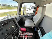 2014 Freightliner M2 6X4 T/A 26FT CDL REQUIRED B