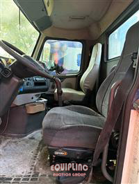 2005 VOLVO TRUCK VNM