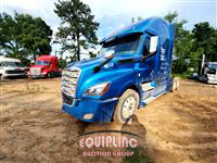 2018 Freightliner CASCADIA 6X4 T/A SLEEPER TRUCK