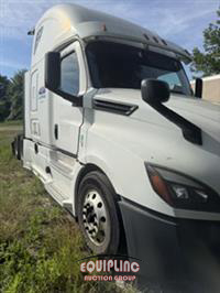 2018 Freightliner CASCADIA 6X4 T/A SLEEPER TRUCK