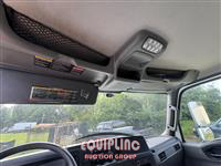 2020 International MV607 4X2 S/A NON CDL BOX TRUC