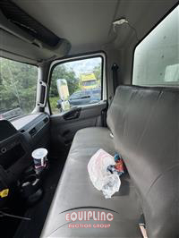 2020 International MV607 4X2 S/A NON CDL BOX TRUC