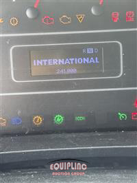2020 International MV607 4X2 S/A NON CDL BOX TRUC