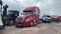 2019 Freightliner CASCADIA 6X4 T/A SLEEPER TRUCK