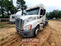 2016 Freightliner CASCADIA 6X4 T/A SLEEPER TRUCK