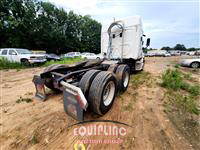 2016 Freightliner CASCADIA 6X4 T/A SLEEPER TRUCK
