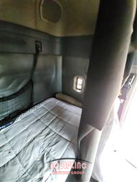 2016 Freightliner CASCADIA 6X4 T/A SLEEPER TRUCK