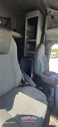 2022 Kenworth T680 6X4 T/A SLEEPER TRUCK TRA
