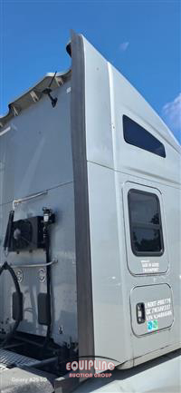 2022 Kenworth T680 6X4 T/A SLEEPER TRUCK TRA