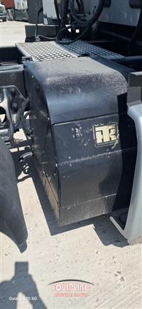 2022 Kenworth T680 6X4 T/A SLEEPER TRUCK TRA