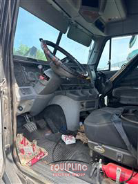 2005 Freightliner Columbia
