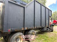 2006 International 7600 6X4 T/A GRAPPLE TRUCK