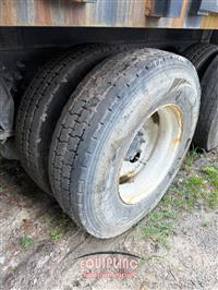 2006 International 7600 6X4 T/A GRAPPLE TRUCK