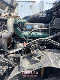 2011 VOLVO TRUCK VNL