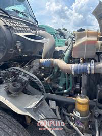 2011 VOLVO TRUCK VNL