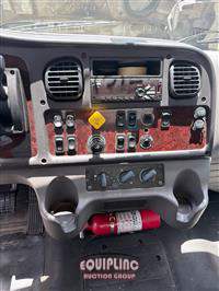 2019 Freightliner M2 4X2 S/A 26FT NON CDL BOX TR