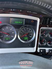 2019 Kenworth W900 6X4 T/A SLEEPER TRUCK TRA