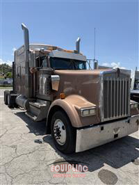 2019 Kenworth W900 6X4 T/A SLEEPER TRUCK TRA