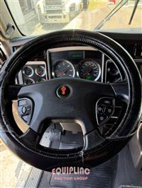 2019 Kenworth W900 6X4 T/A SLEEPER TRUCK TRA