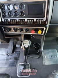 2019 Kenworth W900 6X4 T/A SLEEPER TRUCK TRA