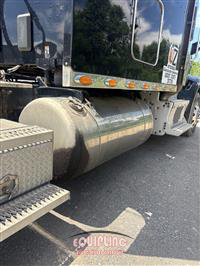 2016 Peterbilt 579 6X4 T/A SLEEPER TRUCK TRAC