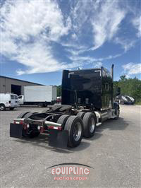 2016 Peterbilt 579 6X4 T/A SLEEPER TRUCK TRAC