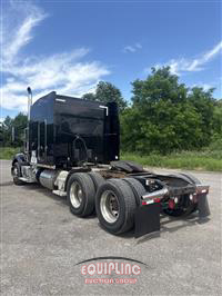 2016 Peterbilt 579 6X4 T/A SLEEPER TRUCK TRAC