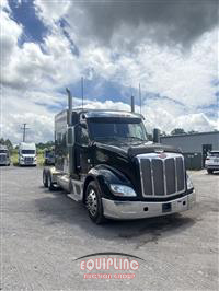 2016 Peterbilt 579 6X4 T/A SLEEPER TRUCK TRAC