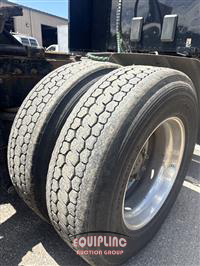 2016 Peterbilt 579 6X4 T/A SLEEPER TRUCK TRAC