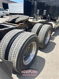 2016 Peterbilt 579 6X4 T/A SLEEPER TRUCK TRAC