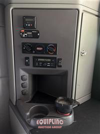 2016 Peterbilt 579 6X4 T/A SLEEPER TRUCK TRAC