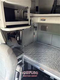 2019 Kenworth T680 6X4 T/A SLEEPER TRUCK TRA