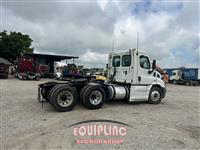 2015 Freightliner CASCADIA 6X4 T/A DAY CAB TRUCK