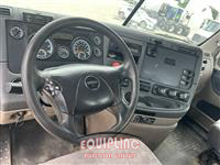 2015 Freightliner CASCADIA 6X4 T/A DAY CAB TRUCK