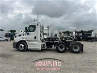 2015 Freightliner CASCADIA 6X4 T/A DAY CAB TRUCK