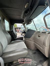 2015 Freightliner CASCADIA 6X4 T/A DAY CAB TRUCK