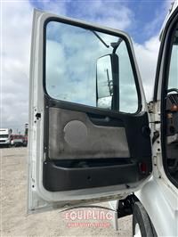 2012 Volvo VNL 6X4 T/A DAY CAB TRUCK