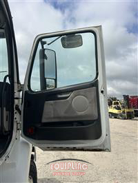 2012 Volvo VNL 6X4 T/A DAY CAB TRUCK