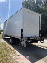 2019 International 4300 4X2 S/A 26FT NON CDL BOX 