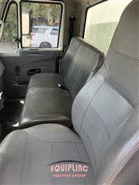 2019 International 4300 4X2 S/A 26FT NON CDL BOX 