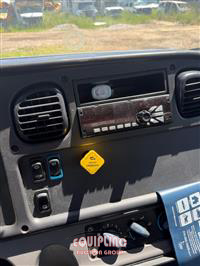 2020 Freightliner M2 4X2 S/A 26FT NON CDL BOX TR
