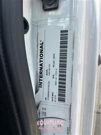 2019 International 4300 4X2 S/A 26FT NON CDL BOX 