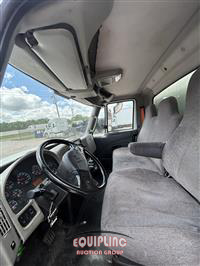 2019 International 4300 4X2 S/A 26FT NON CDL BOX 