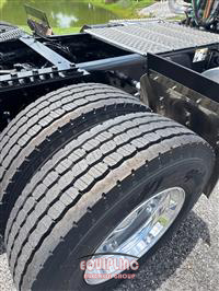 2024 Kenworth W900 6X4 T/A DAY CAB TRUCK TRA