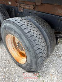 2005 STERLING TRUCK L7500 series