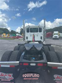 2025 Peterbilt 567